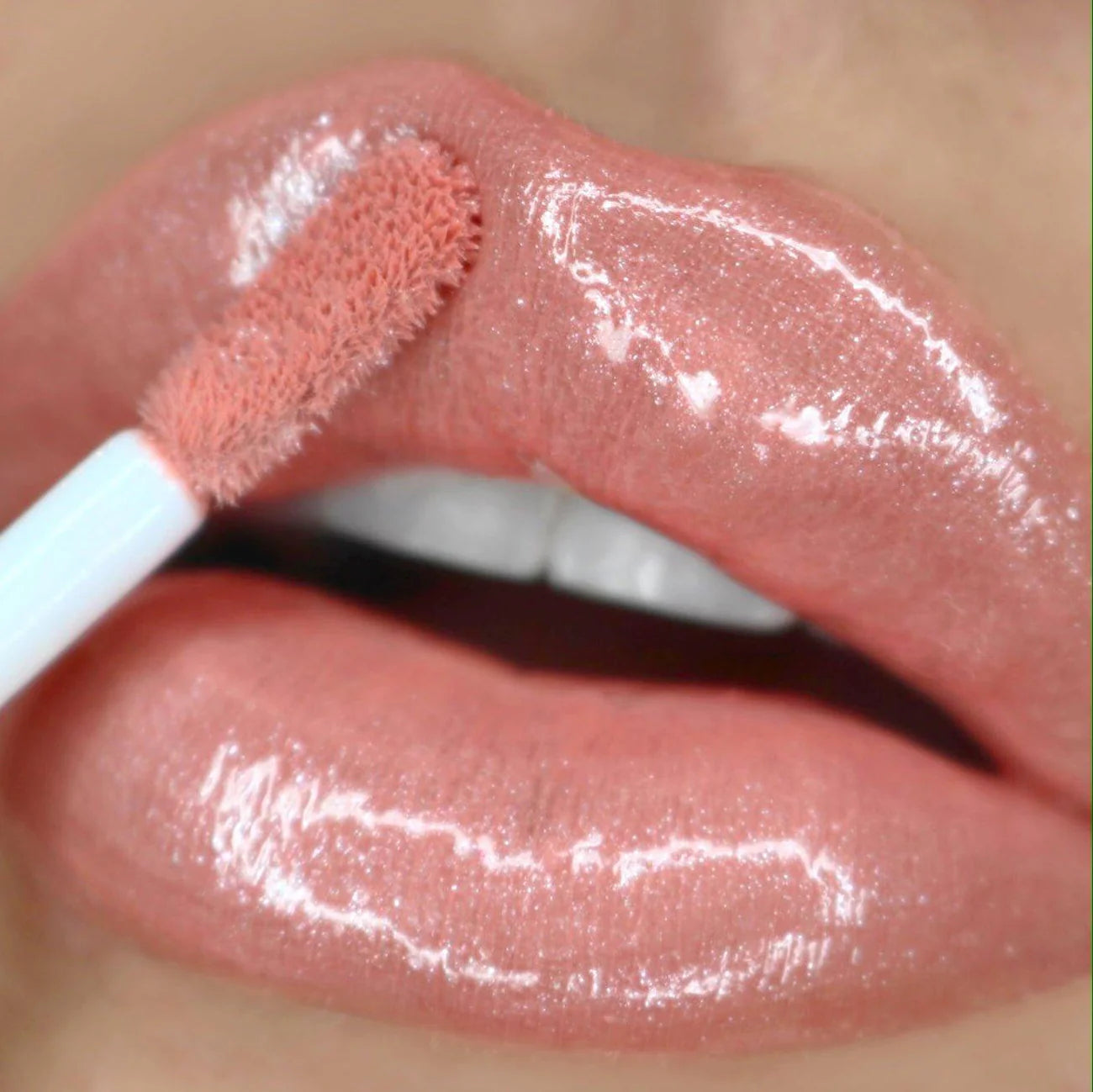 Ultra Dazzle Lipgloss - 18 color