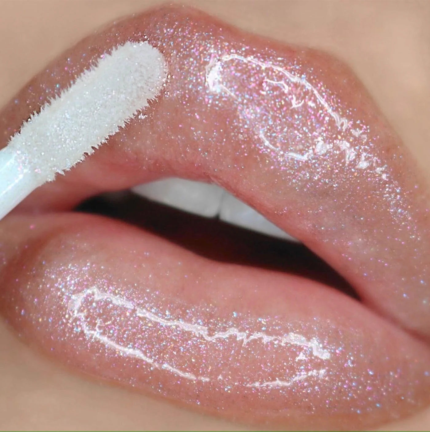 Ultra Dazzle Lipgloss - 18 color