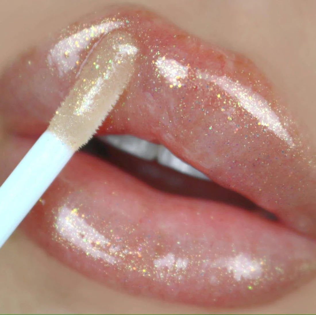 Ultra Dazzle Lipgloss - 18 color