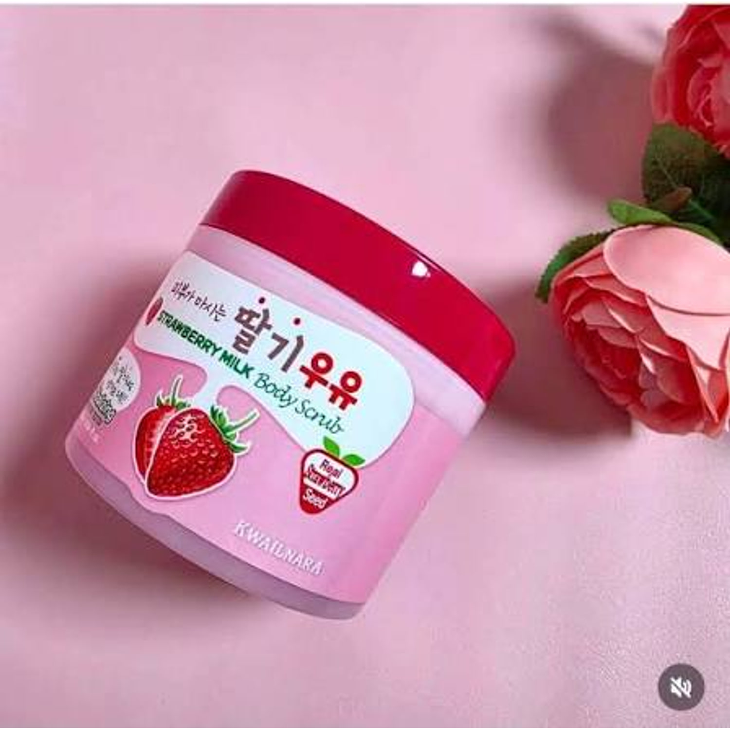 Kwailnara Strawberry Milk Body Scrub
